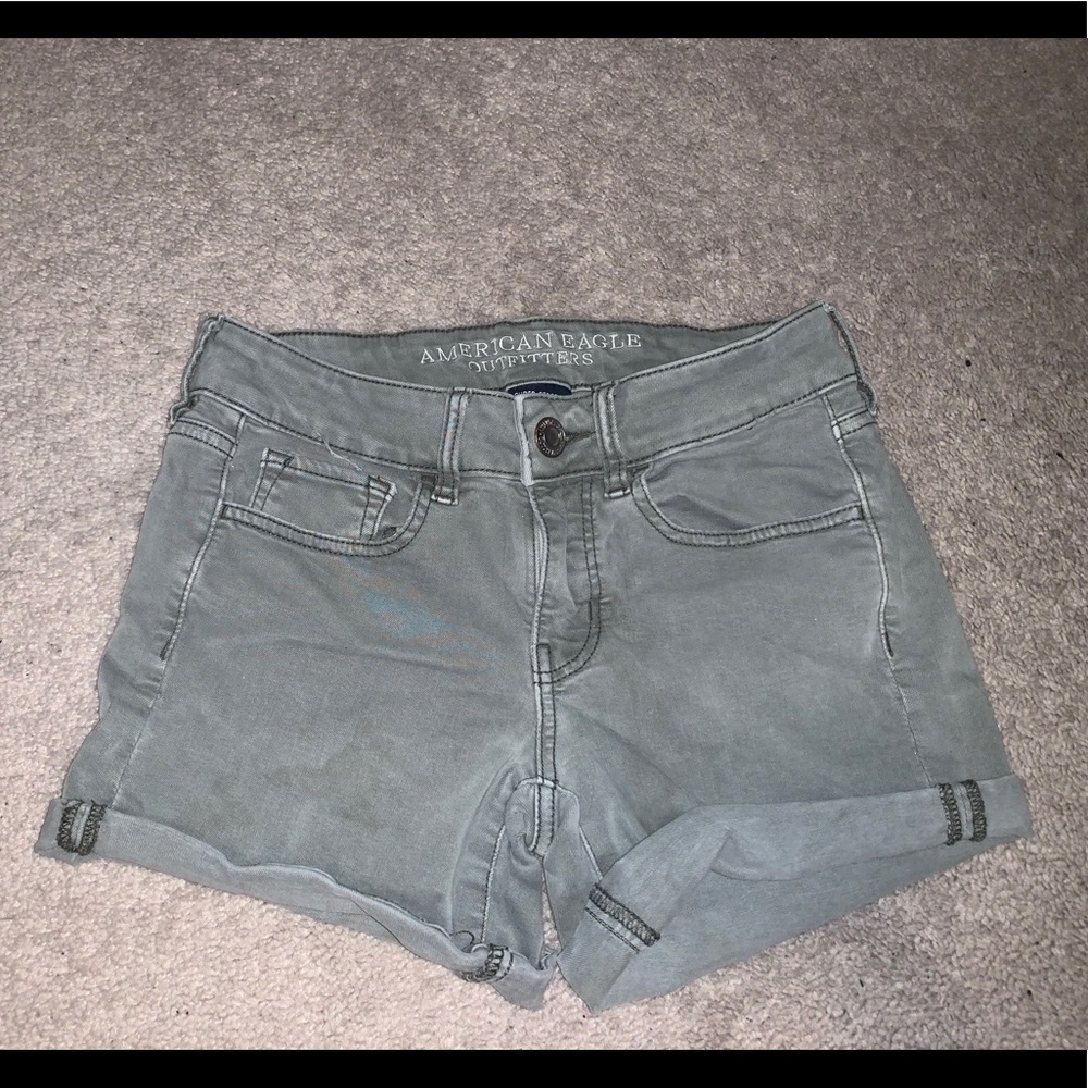 American eagle olive colored stretchy shorts